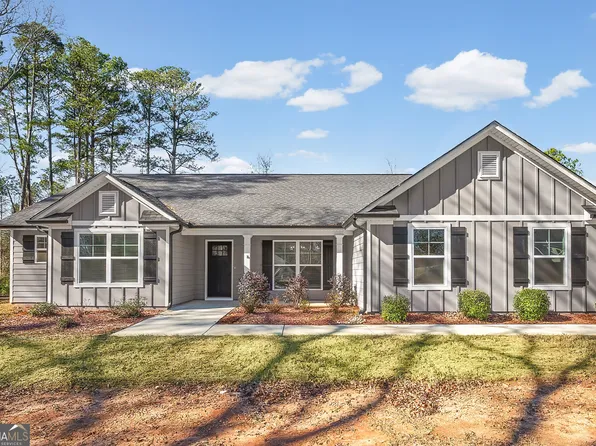 1788 Standing Rock Rd, Senoia, GA 30276