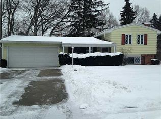 4744 Framingham Dr, Sylvania, OH 43560