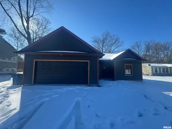 207 Rowatt St, Cambria, IL 62915