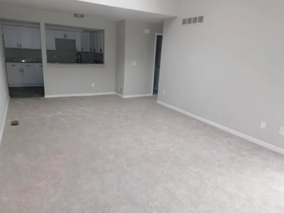 2 bed, 1044 sqft, $2,700 — Photo 2
