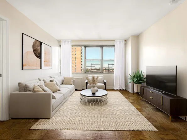 70-25 Yellowstone Boulevard image 1 of 14