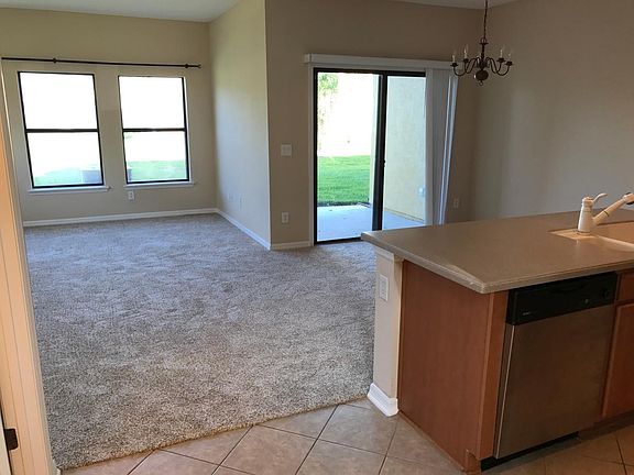 5th image of 13 Hannah Cole Dr