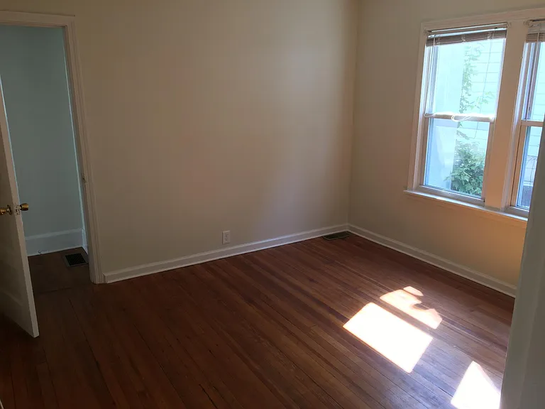 118 Commonwealth Ave — Photo 4