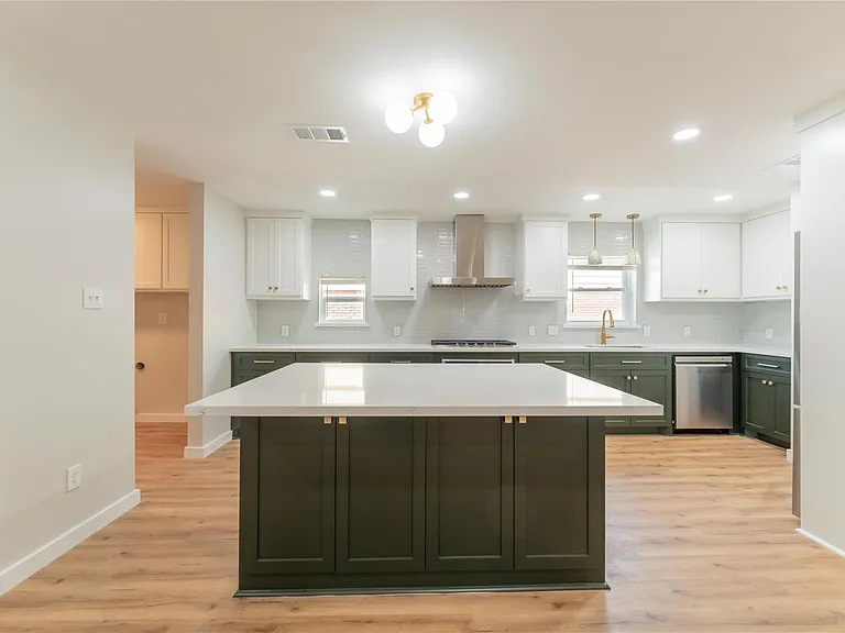 6119 S Braeswood Blvd — Photo 14