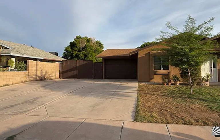 849 W Calle Nueva Vida — Photo 1