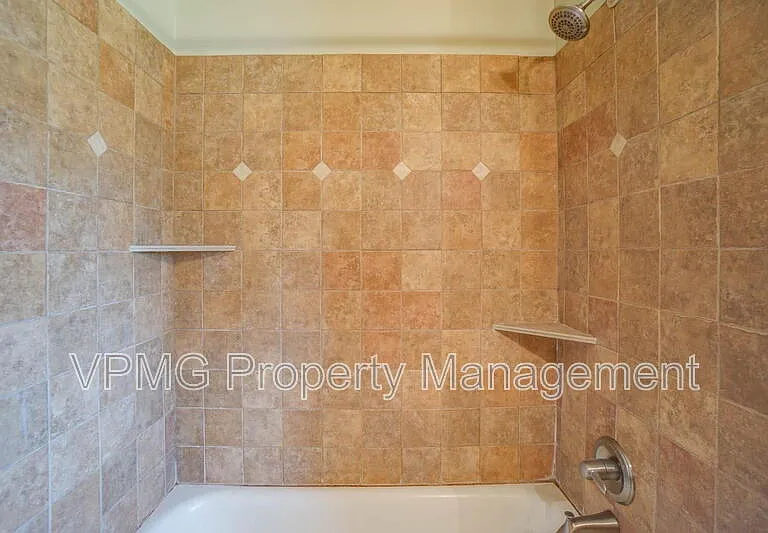 705 NE 94th Ave — Photo 24