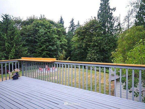 5th image of 428 91st Ave SE