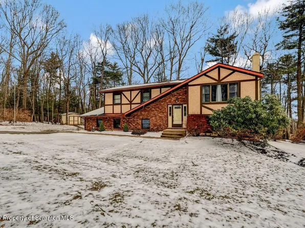 118 Living Waters Rd, Jefferson Township, PA 18436