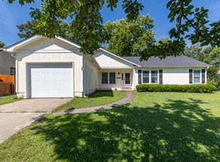 2039 Hunters Ridge Dr, Midway Park, NC 28544