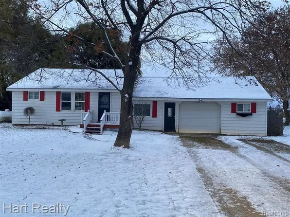 6568 Cooper Rd, Marlette, MI 48453