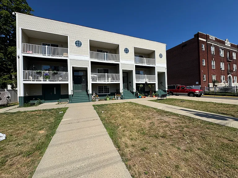 76-4D Sherman Ave — Photo 13