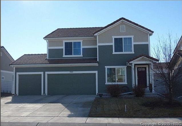 Beautiful 5 Bed, 4 Bath Home!