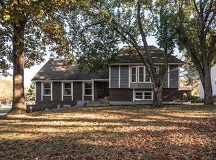 7625 Sterling Ave, Raytown, MO 64138