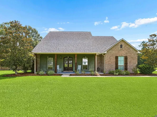 29700 Henderson Ln, Walker, LA 70785