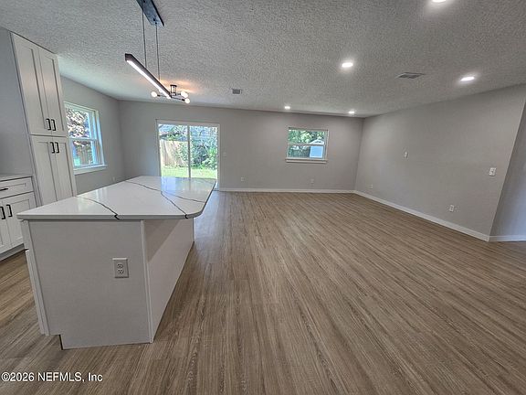 4th image of 7738 RONDEAU Drive E
