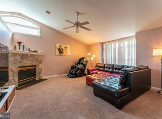 23 Patriot Ct, Upper Chichester, PA 19061