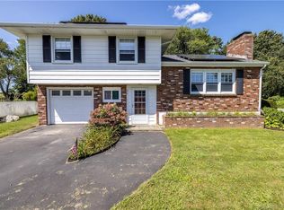 534 Greenhaven Rd, Pawcatuck, CT 06379