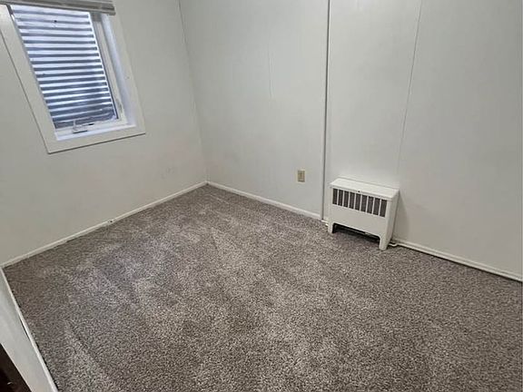 5th image of 1024 S Washington St APT 2