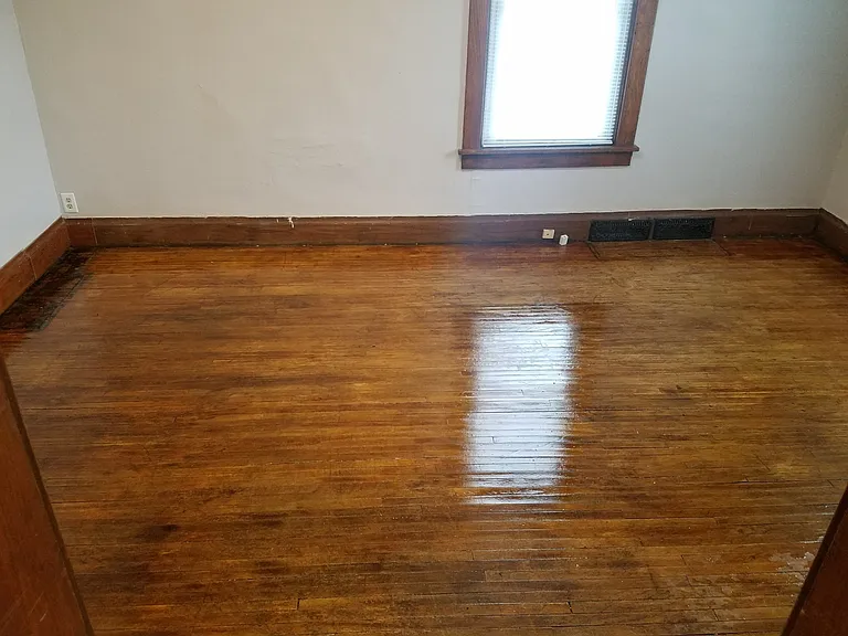 1002 Burr — Photo 4