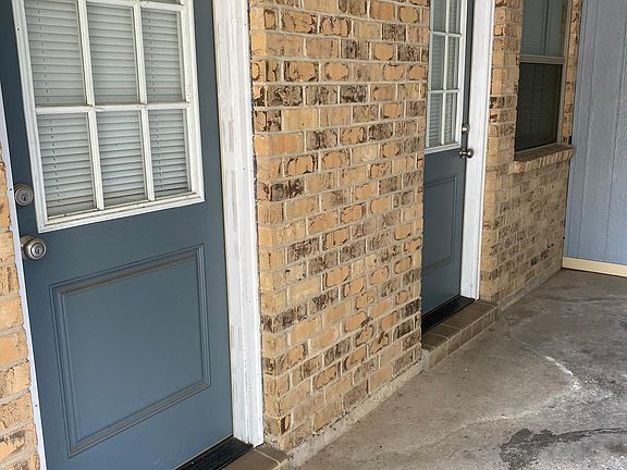 4th image of 25861 Shadowbrook Ave