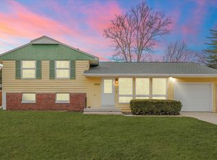 1808 Broadmoor Dr, Champaign, IL