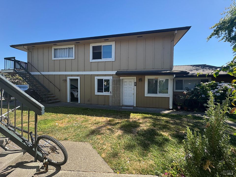 1st image of 327 Bahia Lane