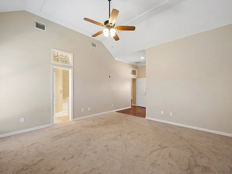 1106 Brook Arbor Dr — Photo 13