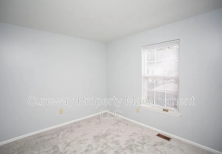 12 Grant Ln — Photo 38