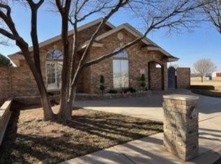 102 Fannin Ave, Levelland, TX 79336