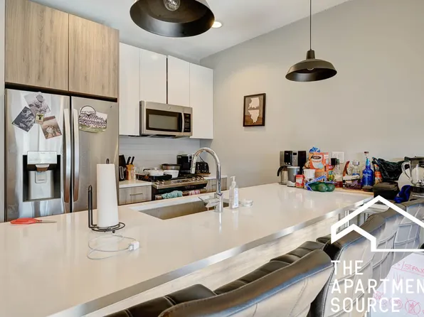 2512 N Halsted St, Chicago, IL