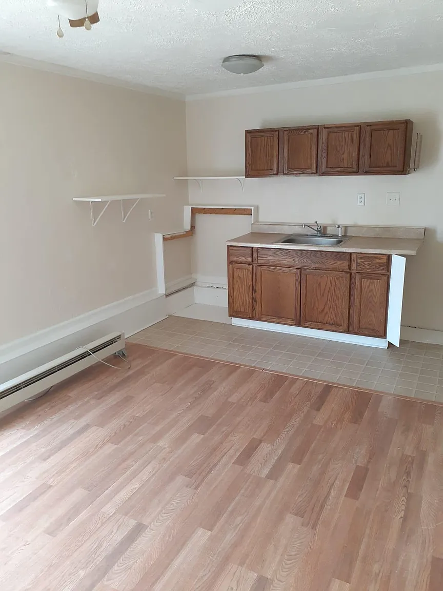 2404 Roth Rd photo 1