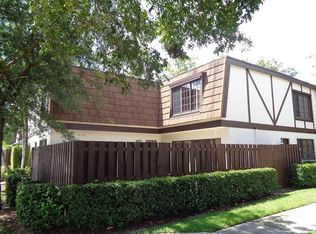 142 Weybridge Cir, Royal Palm Beach, FL 33411
