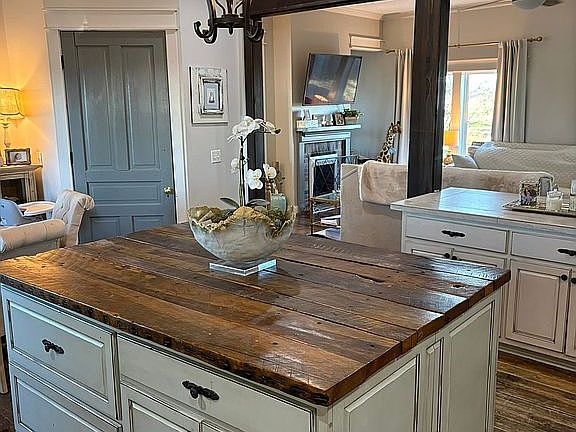 4th image of 2554 Tribbett Rd