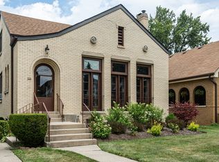 242 Imperial St, Park Ridge, IL 60068