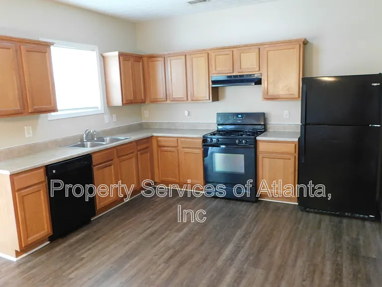 2379 Tullamore Cir — Photo 10