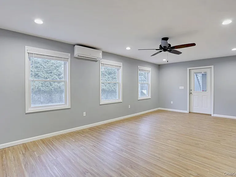 6 Hemlock Ln — Photo 33