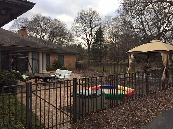 4th image of 840 Harsdale Rd