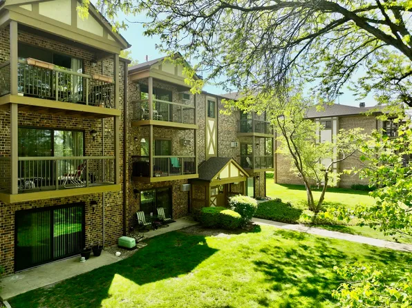 811 S Dwyer Ave APT E, Arlington Heights, IL 60005