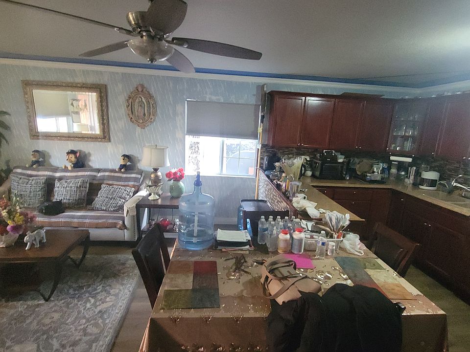 2nd image of 20513 Berendo Ave