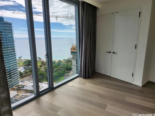 1000 Auahi St APT 3210, Honolulu, HI 96813