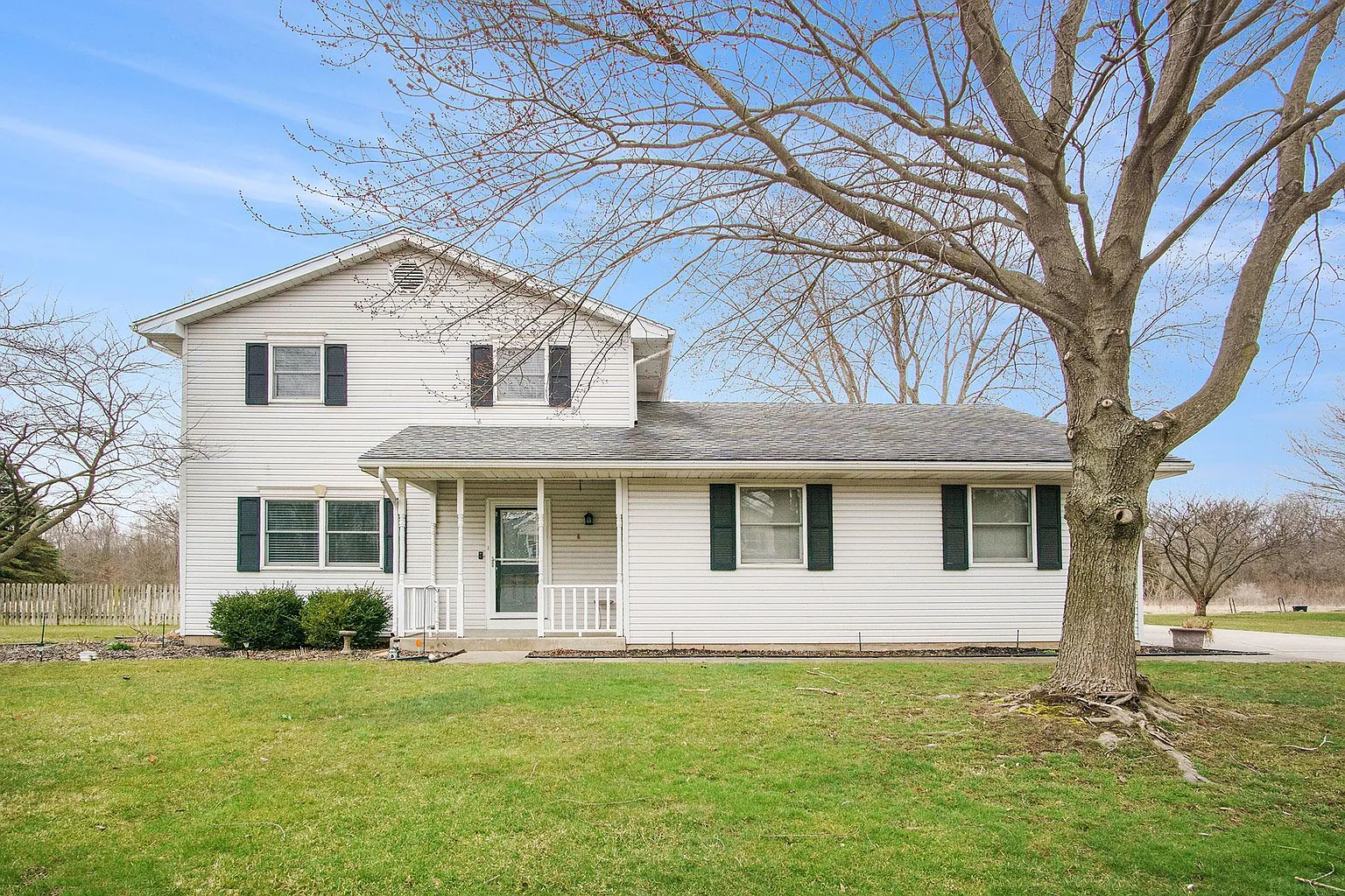 50745 Park Ln photo 1