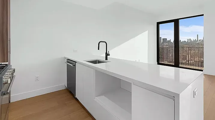 Rented by West 124th Manager LLC | media 64