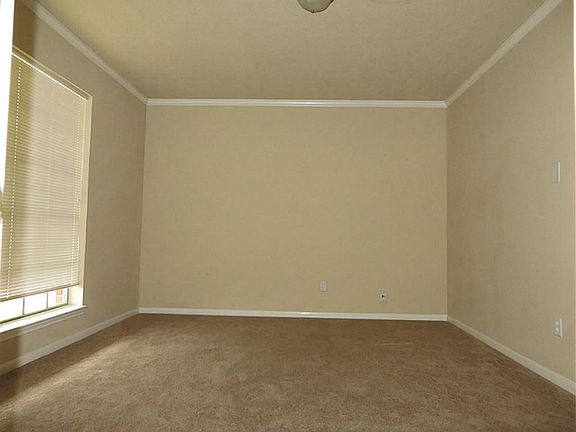 3rd image of 11302 Sageberry Dr