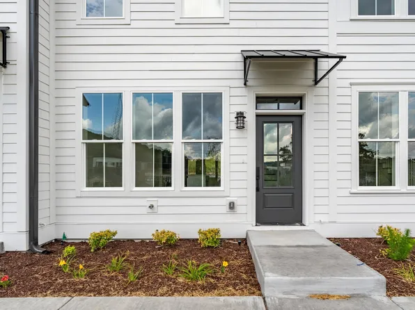 102 Stella Dr, Nashville, TN 37209