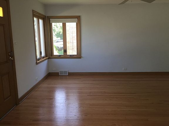 3rd image of 7508 N Olcott Ave