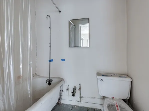 122 Hoyt Street image 42 of 57