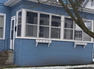 1015 2nd Ct, Jackson, MI 49203