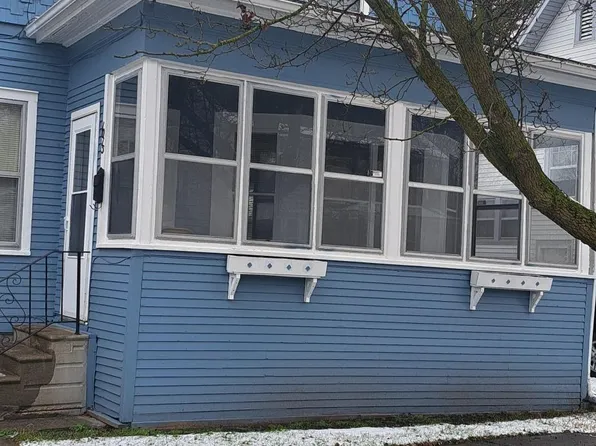 1015 2nd Ct, Jackson, MI 49203