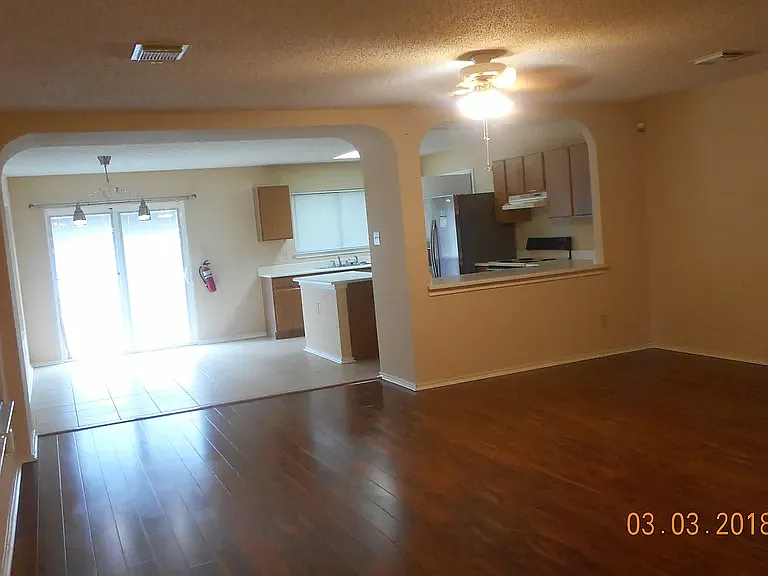 Building Photo - 2111 Mossy Creek Dr