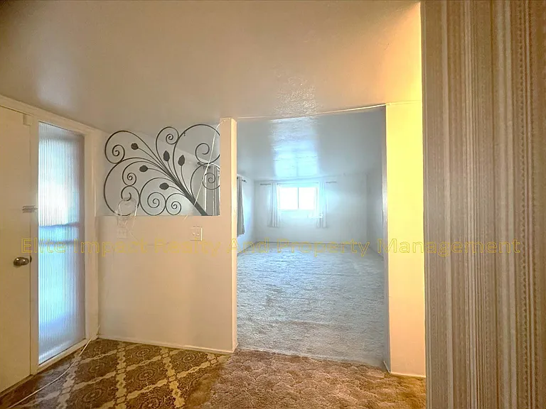 3811 N Reno Ave — Photo 4